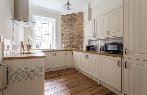 Covent Garden Villa | The Hearts Of Old 3 bedroom in the West End
