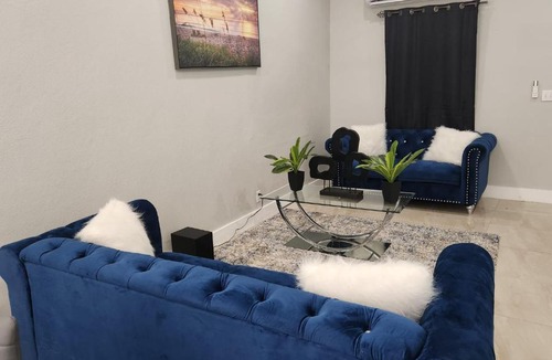 Nassau Apartment | The Hide Away