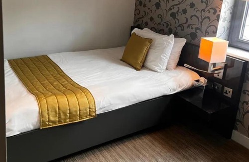 West Hendon Hotel | The Hide London
