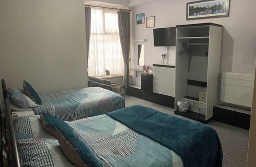 Blackpool Town Center House | The Hornby Villa B&B