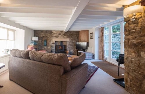 Levisham Hotel | The Horseshoe Inn