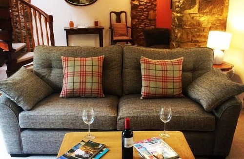 Levisham Hotel | The Horseshoe Inn