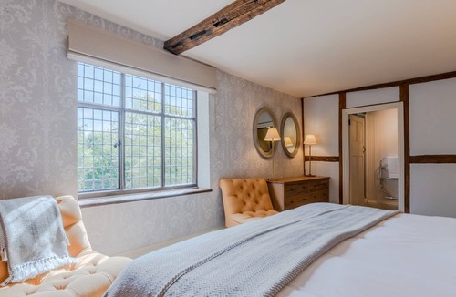 Alcester House | The Hunting Lodge at Ragley Estate - sleeps 16 guests in 7 bedrooms