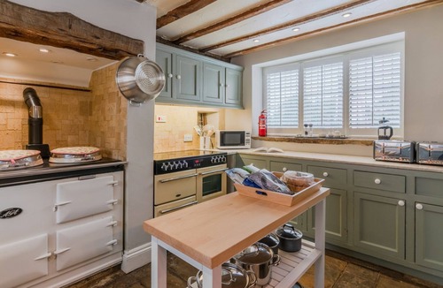 Alcester House | The Hunting Lodge at Ragley Estate - sleeps 16 guests in 7 bedrooms