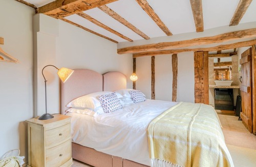 Alcester House | The Hunting Lodge at Ragley Estate - sleeps 16 guests in 7 bedrooms