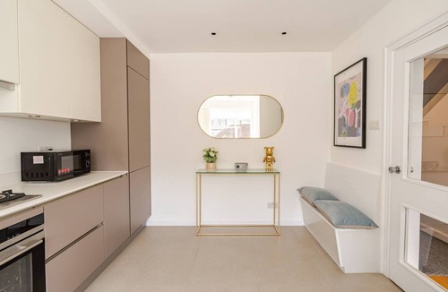 Paddington House | The Hyde Park Grand Mansion — Sleeps 14 + Terrace
