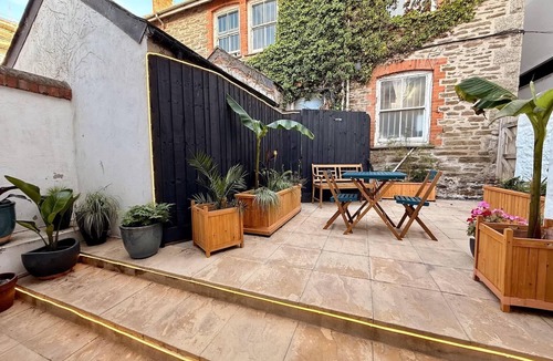 Newquay City Centre Apartment | The Jailhouse, Historic Flat in Central Newquay