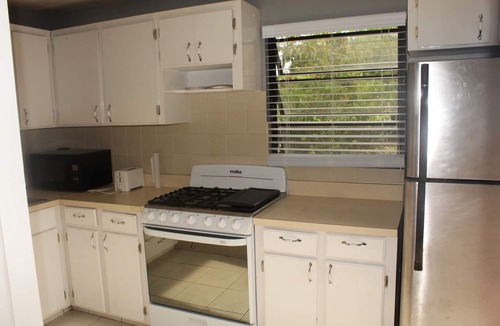 Bahama Reef House | The Jones Suites