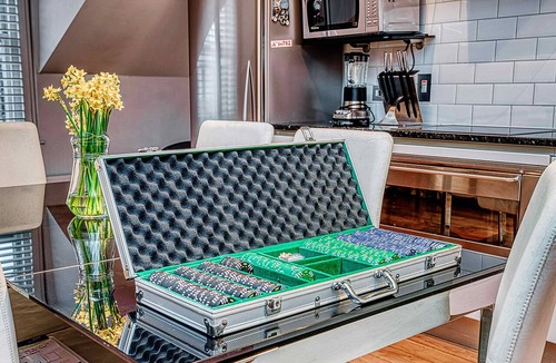 Frognal and Fitzjohns Apartment | The King of Spades - Out of Office Lifestyle