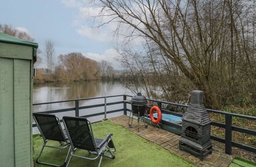 Beckford House | The Lakeside Yurt, Beckford