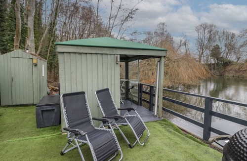 Beckford House | The Lakeside Yurt, Beckford