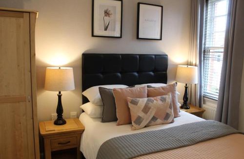 Wolverhampton House | The Larches