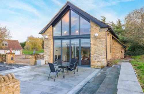 Odell House | The Lodge Lodge Farm