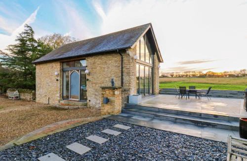 Odell House | The Lodge Lodge Farm
