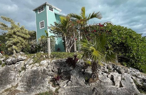 Marsh Harbour House | The Lookout House Large 5-bedroom home with stunning views on the Sea of Abaco
