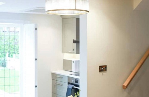 Westoning House | The Luxe Pool HousenLuxury Self Contained 2 Bed Annex with Plunge pool