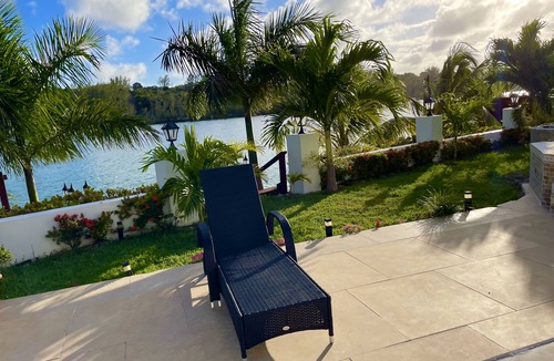 Nassau Villa | The Manor at the White House
