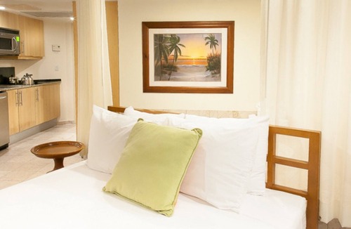 Smith's Point Hotel | The Marlin at Taino Beach Resort & Clubs