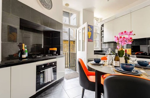 Bryanston and Dorset Square Apartment | The Marylebone Maison - 4 Bed Apartment with AC