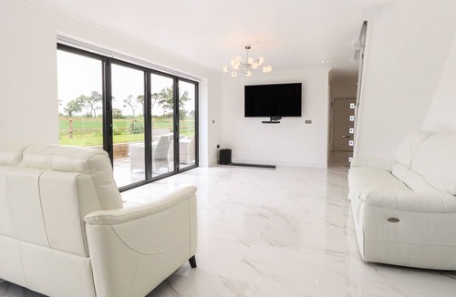 Six Mile Bottom House | THE MAYFAIR, pet friendly, with open fire in Newmarket