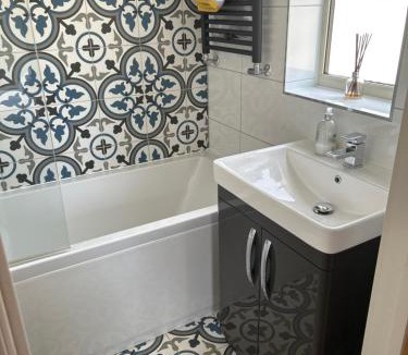 Stowmarket Villa | The Oaks, Luxury 2 bedroom cottage in a peaceful location