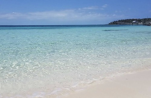 Man O War Cay Apartment | "The Office" Studio - Close to Beach, Dock slip included