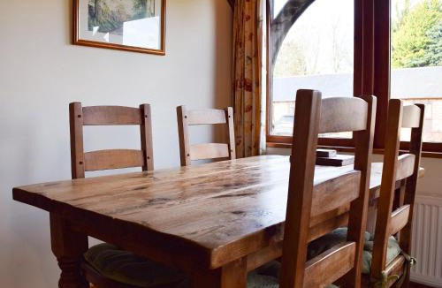 Thame House | The Old Dairy - Meadowbrook Farm