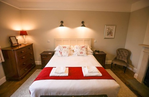 Sawtry Other | The Old Farmhouse · Stunning farmhouse in Cambridgeshire countryside