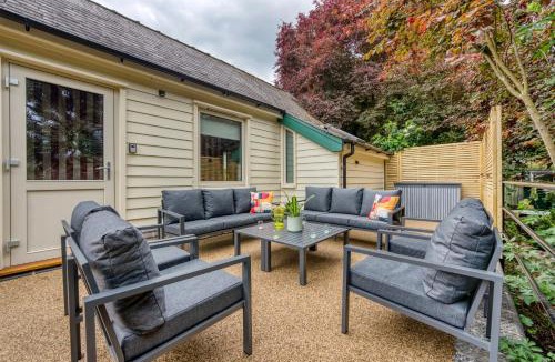 Cambridge House | The Old Station 4BR Retreat Near Cambridge