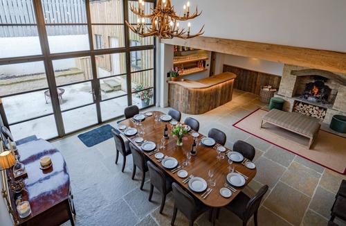Cheltenham Cottage | The Old Tractor Shed, Cheltenham - sleeps 12 guests in 5 bedrooms