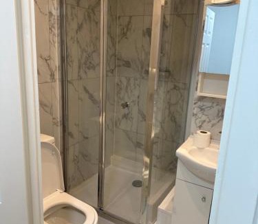 Luton House | The Peacock House 7 mins from Luton airport