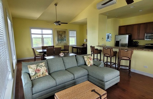 Salt Pond Cabin | The Penthouse Suite Sunset Views Long Island Harbour Club