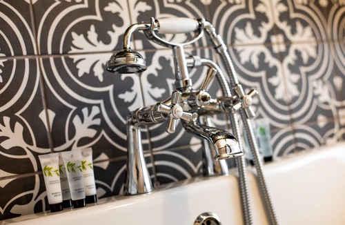 East Haddon Hotel | The Red Lion
