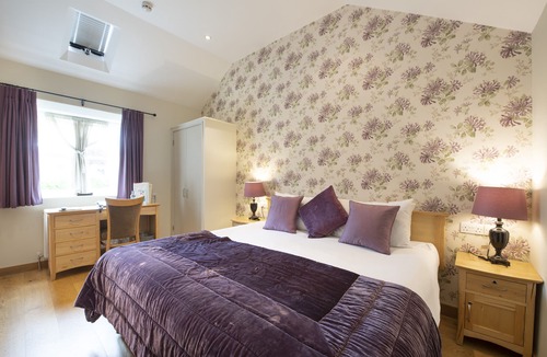 Hinxton Hotel | The Red Lion Inn