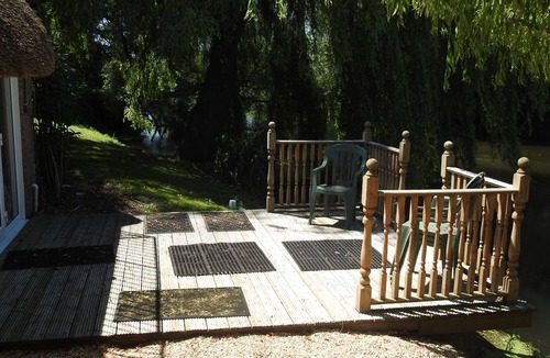 New Forest District House | The Riverside Studio at Old Bridge Cottage , Ringwood, New Forest