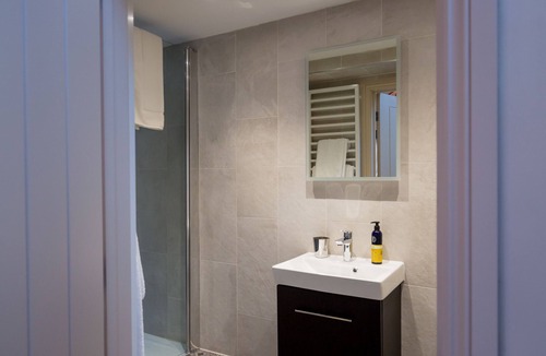 Harnham Bed & Breakfast | The Room in the Garden
