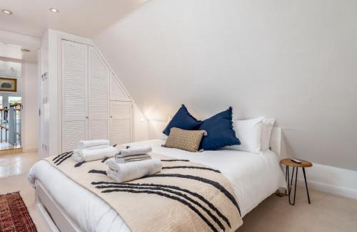 Hartwell House | The Sculptors Cottage - Pass the Keys