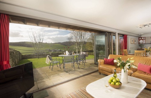 Axminster House | The Shippen, Perched in an elevated position within the Blackdown Hills National Landscape