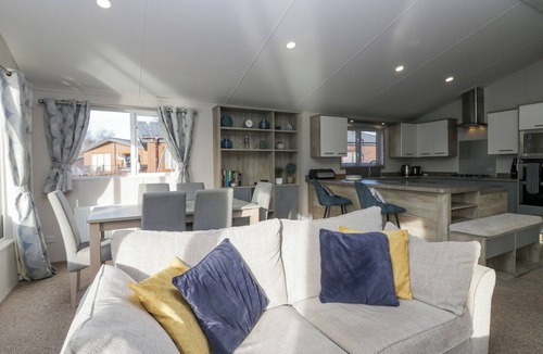Carnforth Cottage | The Three Bears Lodge, Coniston Drive 11