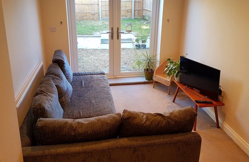 Bourton-on-the-Water House | The ugly duckling! Great for couples or families