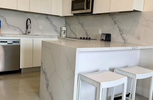 Westwind Apartment | The Weekender at One West Near Beaches & Airport