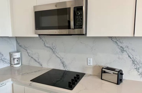 Westwind Apartment | The Weekender at One West Near Beaches & Airport