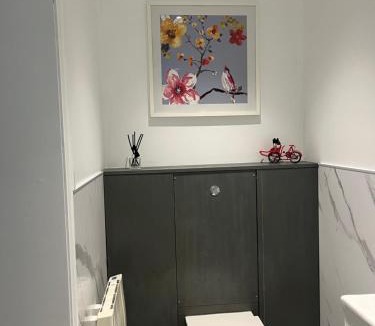 London Borough of Bromley House | The Welcome Haven - Cozy Studio with Patio & Free Parking