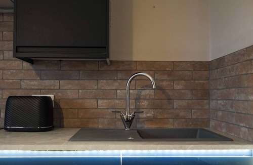 Bradley Stoke Apartment | The Willow - Studio 25
