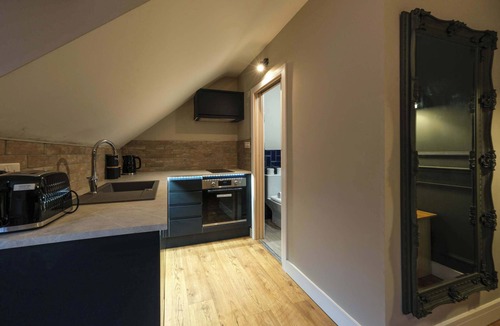 Bradley Stoke Apartment | The Willow - Studio 33