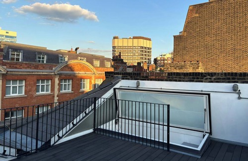Fitzrovia Apartment | The Writers' Townhouse