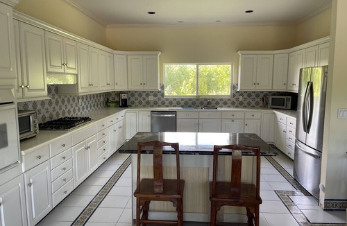 Bahamas Terrace House | The Xanadu Tradewinds, Home Away to Paradise 8000 sq ft of privacy and a Pool.