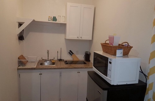 Nassau Apartment | This cozy apartment is tucked away in the quiet area of Yamacraw Beach Estates.