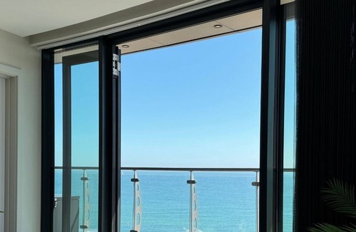 Ramsgate Apartment | This penthouse is a 2 bedroom(s), 2 bathrooms, located in Ramsgate, England.