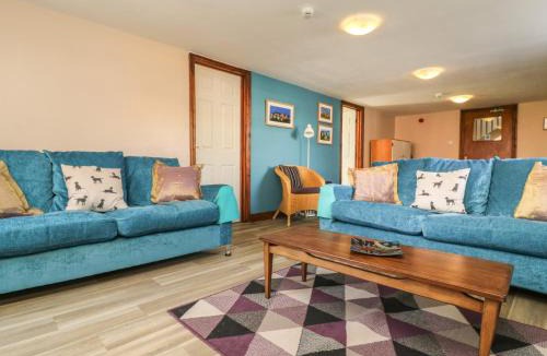 Barlby House | Thistle